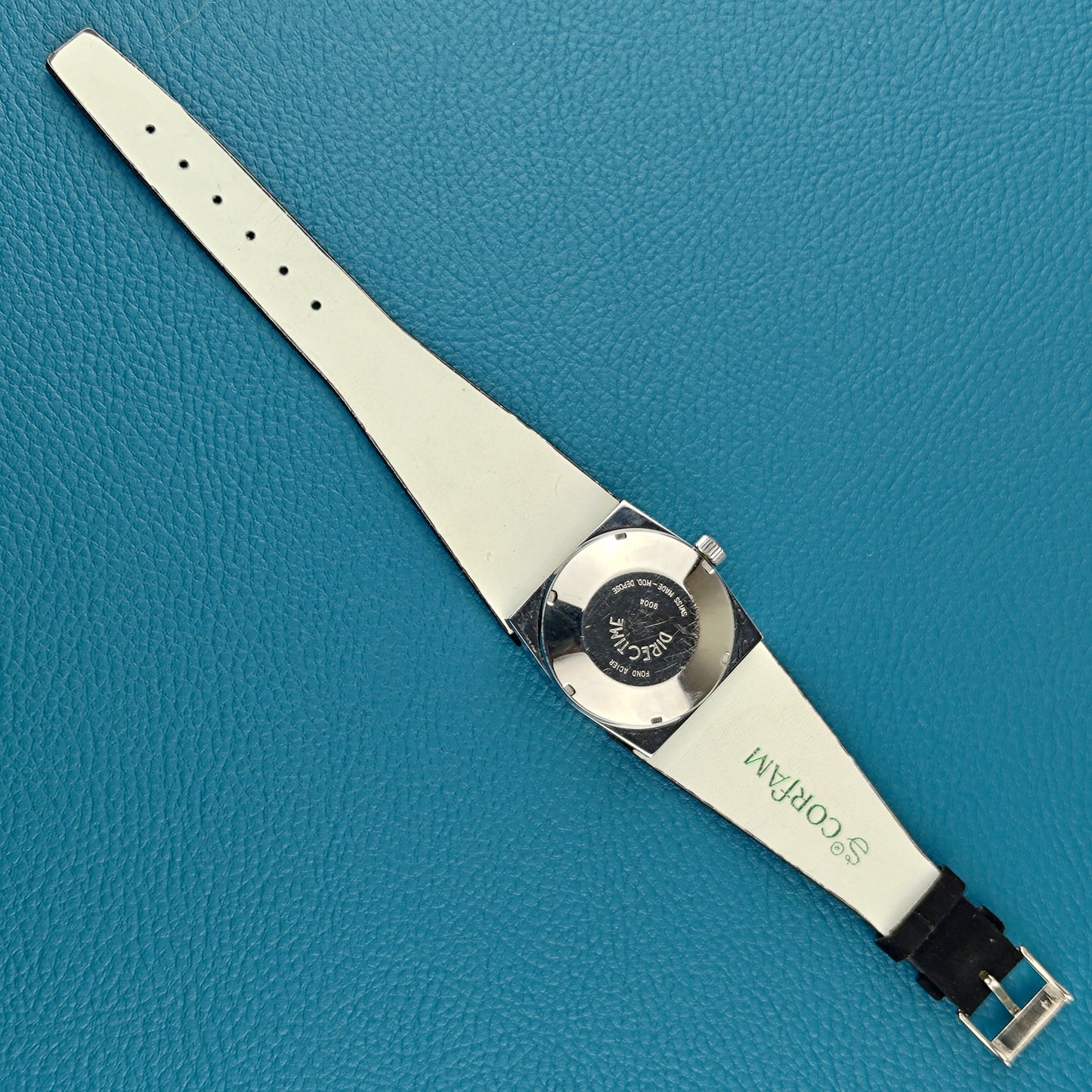 Dulux Automatic Jumping Hour - Baschmakoff Design