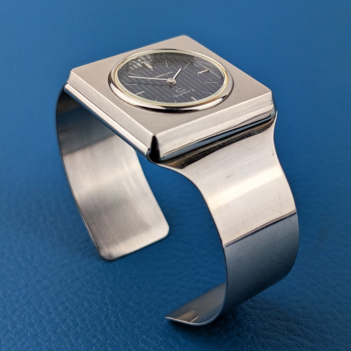 Gubelin G Quartz