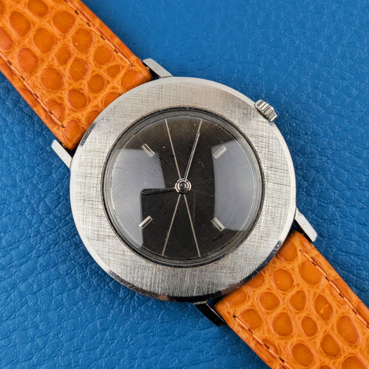 Milus DeLuxe Disco Volante
